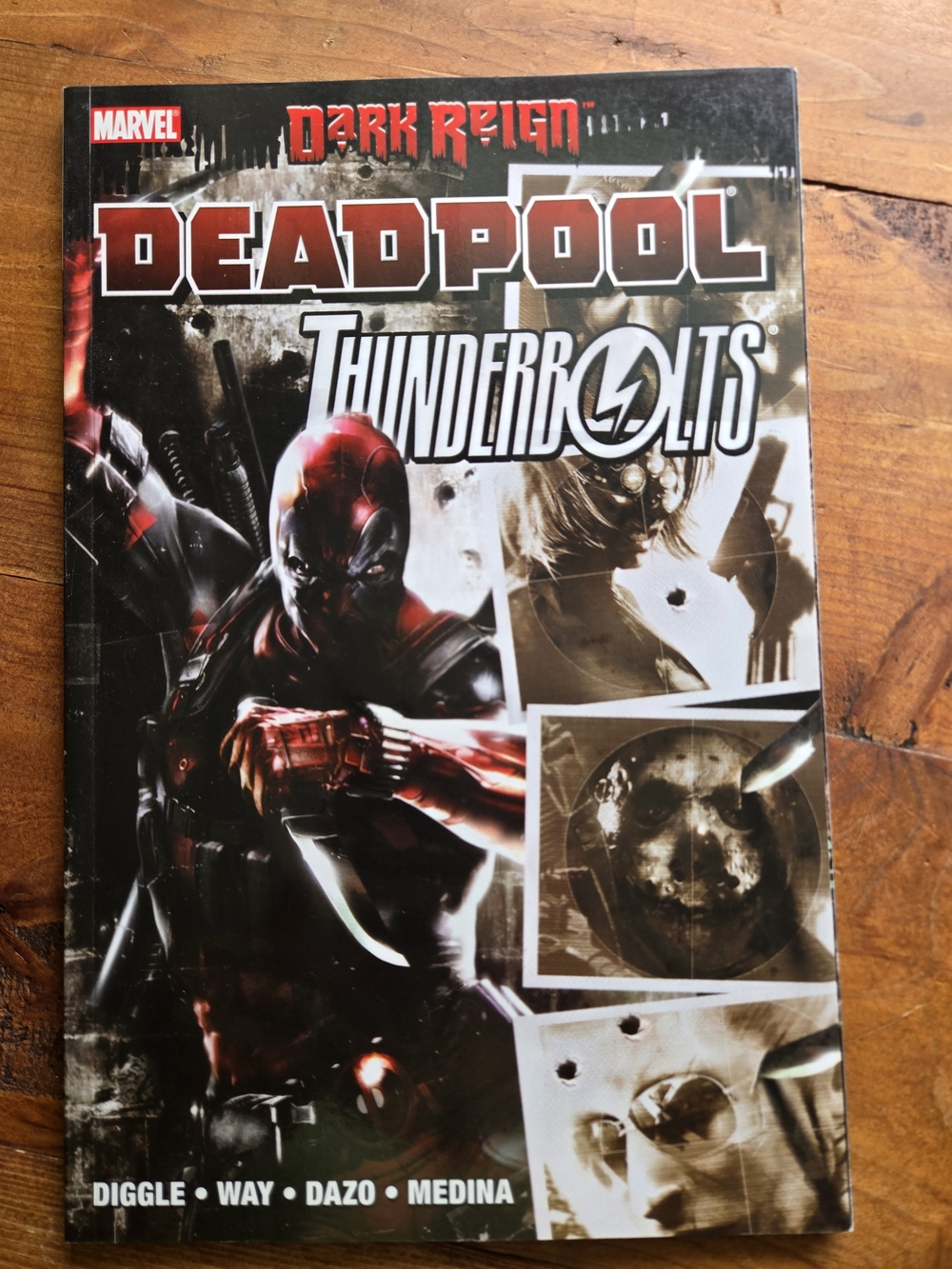 Marvel Deadpool Comic Bundle - Picture 2 of 7